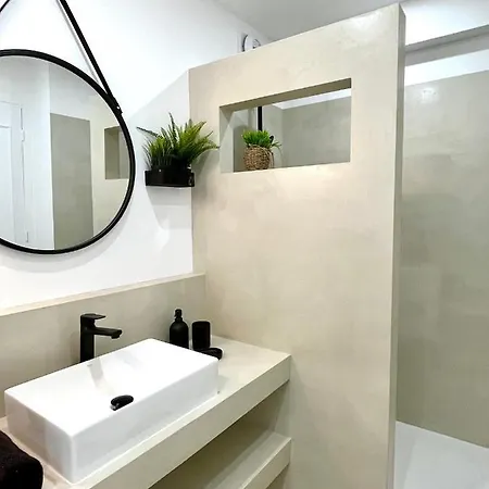 3p Refait A Neuf - Parking L430cm X W275cm Antibes