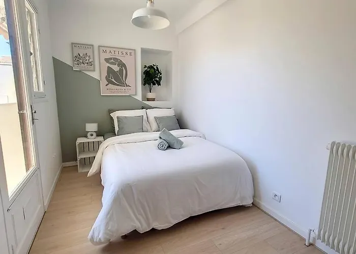 3p Refait A Neuf - Parking L430cm X W275cm Apartmán